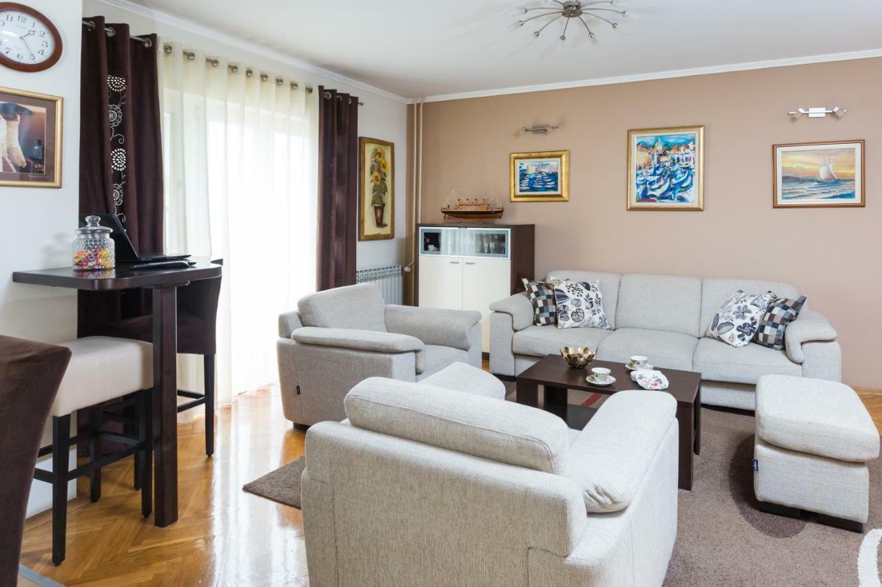 Apartman Spacious Near The Old Town *