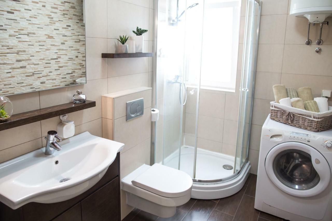 Apartman Spacious Near The Old Town