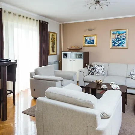 Spacious Apartment Near The Old Town Ragusa Esterno foto